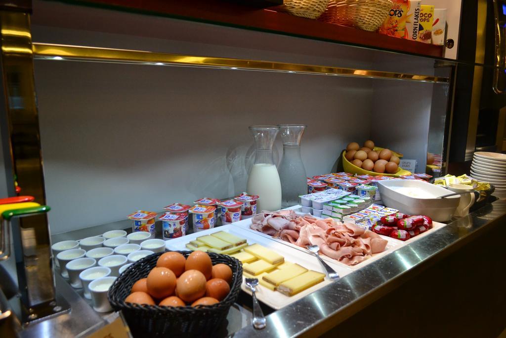 La Table De Gustave Hotel Ornans Ngoại thất bức ảnh